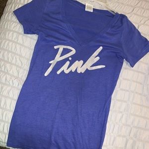 pink t-shirt